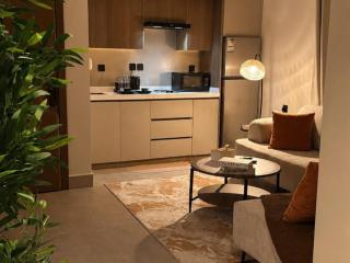Park Towers Executive 1Bed Apartment F10 Islamabad - 6