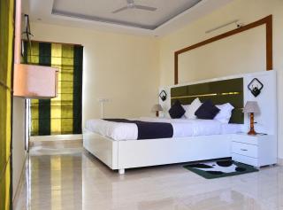 The Ivory Villa - 7