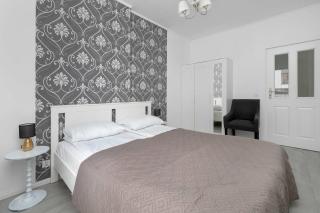 Apartament z Balkonem na 10 Piętrze w Łodzi by Noclegi Renters - 9