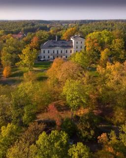 Chateau Mcely - 1