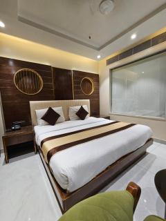 Hotel Grand Plaza - Near New Delhi Railway Station And Connaught Place - By M S Hospitality - 8