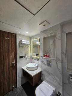Hotel Grand Plaza - Near New Delhi Railway Station And Connaught Place - By M S Hospitality - 9
