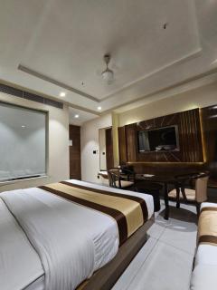 Hotel Grand Plaza - Near New Delhi Railway Station And Connaught Place - By M S Hospitality - 4