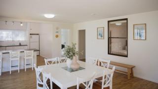 Clarence Court ON THE Beach - Pet-Friendly Beach House Opposite Main Beach - Holiday Yamba - 5