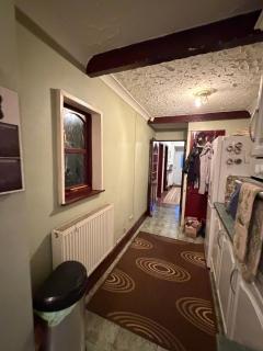 Cozy family home, Doncaster - 7