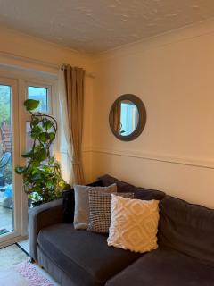 Cozy family home, Doncaster - 4