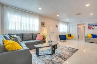 Miami Multi-Unit Home 2 Mi to Hard Rock Stadium - 5