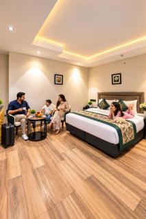 Hotel Okas Grand Luxe Stay - 1 Minute From Crowne Plaza New Delhi Okhla By IHG - 1