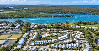 Tropical Paradise Retreat 2BR - 5