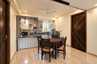 Shimayas Home 3BHK Cinema Lounge Valley Views - 2