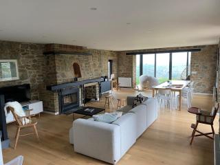 View, Jacuzzi & Pool Table - 2