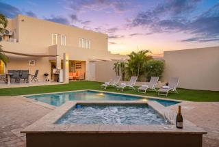 Modern Villas with Private Pools, Whirlpools & Gardens - 9