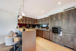 Charming and Spacious Residence in the Heart of Brent by GuestLee - 8