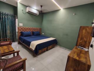FabHotels Rosewood - 4