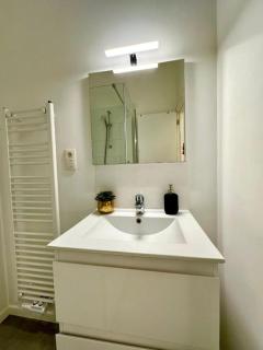 Luxury Suites Mons by Rikas Hotels - 7