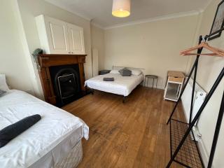 Contractor House Near Leixlip Town Centre - 1
