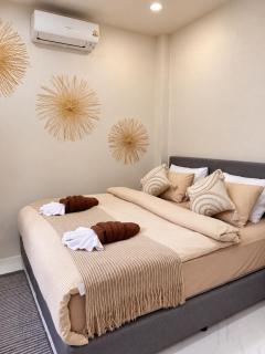 Azure Bungalow - Sea View & Beach Access - 5-Min Walk to Chabad House - Ko Phangan - 7