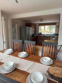 4-Bed House - Ideal for Families & Groups - Free Parking - 7