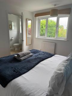 4-Bed House - Ideal for Families & Groups - Free Parking - 3