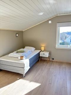 3 Units, 7BR, 3 Kitchens Corporate Housing - 4