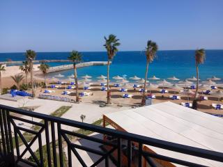 Juliana Sea View 1BR - Sandy Beach, Aqua & Pool - 9