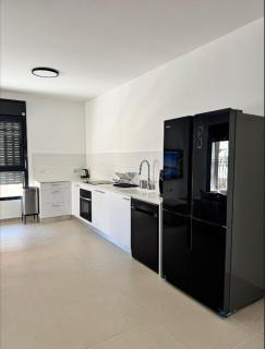 New luxury vacation rental from a contractor in Terminal Park - 4
