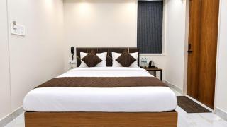Hotel Trivana Vijay Nagar - 7