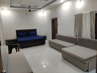 Home Escape 2BHK Mystic Om Near Mahakal Temple - 4