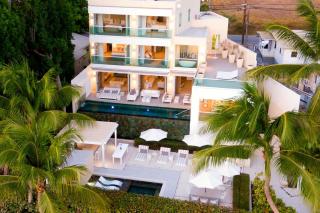 Modern Luxury Beachfront Vacation Home - Footprints - 0