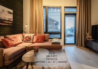 Le Chalet Lingonberry D3 Ski-in Ski-out, Hot Tub by Aavalevi - 0