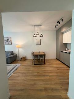 Modern & Cozy Apartment - 3
