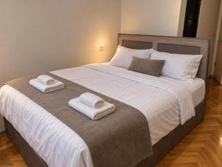 Vintage studio in historic Central Yerevan - 4