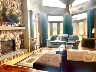 Luxury Cabin Rental near Mt. Washington for a Vacation in New Hampshire - 6