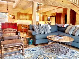 Majestic New Hampshire Log Cabin Rental with Views of Cannon Mountain - 2