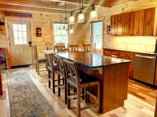 Majestic New Hampshire Log Cabin Rental with Views of Cannon Mountain - 1