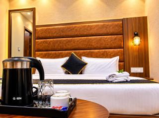 BLACKWOOD -140 Metres- Near Golden Temple - 2
