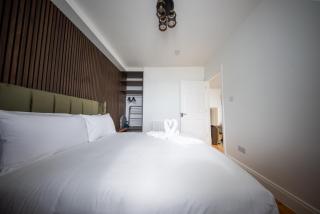 Boutique Salthill Apartment with Sea Views Sleeps 2 - 3