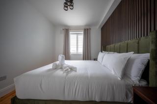 Boutique Salthill Apartment with Sea Views Sleeps 2 - 2