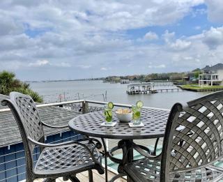 Fabulous Waterfront Home with Private Boat Ramp and Gorgeous Bay Views in League City, Texas - 8
