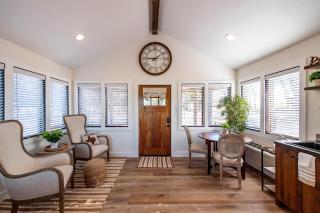 Outdoor Adventure in a Charming Cabin near Elm Mott, Texas - 5