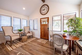 Outdoor Adventure in a Charming Cabin near Elm Mott, Texas - 2