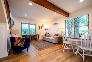 Glamping Cabin in Waco, Texas for Weekend Escapes to Nature - 8
