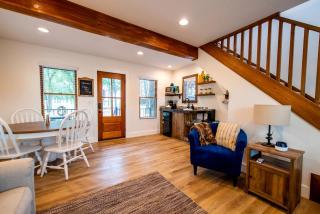 Glamping Cabin in Waco, Texas for Weekend Escapes to Nature - 1