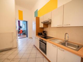 Stylish Vienna Apartment near U4 Metro & Naschmarkt - 7