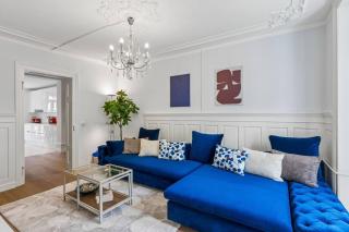 Spacious Apartment with Balcony & Great Location - 8