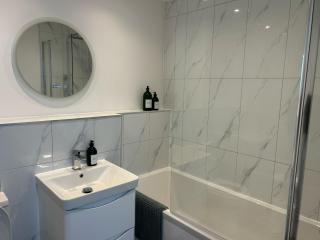 2 Bedroom Penthouse 'The Atria' - Near Ramsgate Harbour with gym - Ramsgate - 2