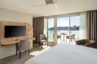 Best Western Hotel Le Crystal Dinard - 9