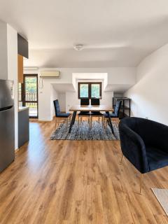 Tryavna Lake Apartment - 9