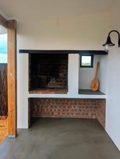 At The Roots Luxury Cottage - 5