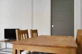Chic 4BR Contractor Stay for 7 with WiFi by Stay With Us - 2